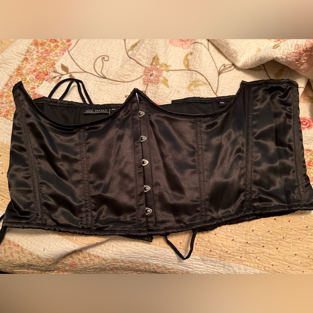 Plus Size Short Satin Underbust Corset, Black